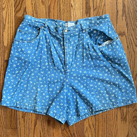 Jones New York Pants - Jones New York Blue Jean Floral Shorts (Part of a Set)